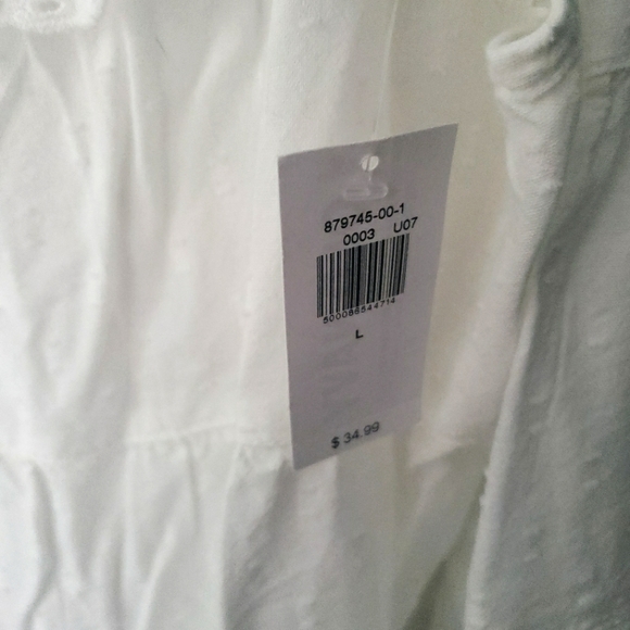 Old Navy Boho Eyelet Blouse - Picture 5 of 8